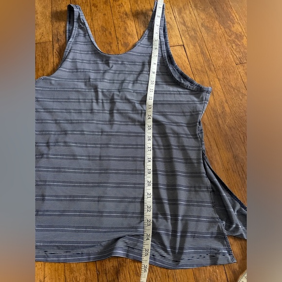 Women’s athleta tank top size M open side for knot tie Pilates athleisure yoga - Picture 7 of 8